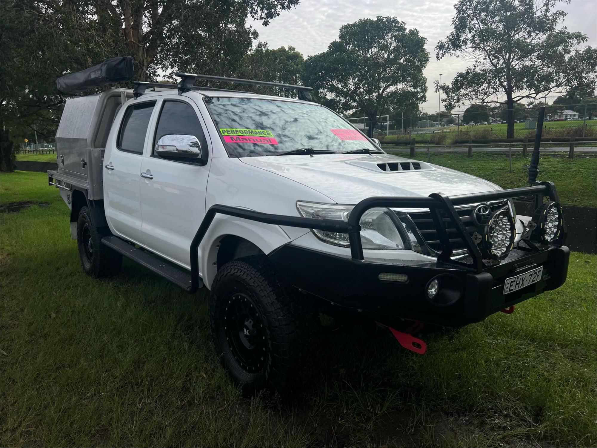 2014 TOYOTA HILUX DUAL CAB P/UP SR5 (4x4) KUN26R MY12