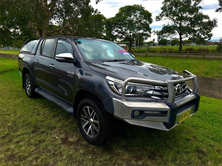 2016 TOYOTA HILUX DUAL CAB UTILITY SR5 (4x4) GUN126R